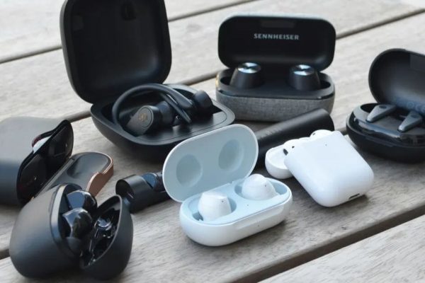 rs 125 only on thesparkshop.in batman style wireless bt earbuds